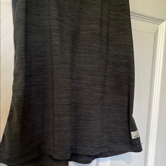 Vuori Racerback Tank Top Charcoal Grey - Picture 4 of 6